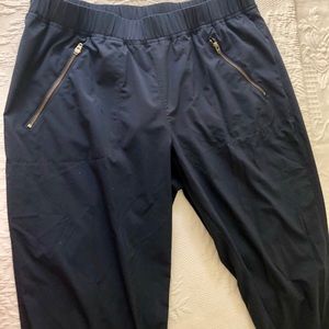 Athleta sporty pant